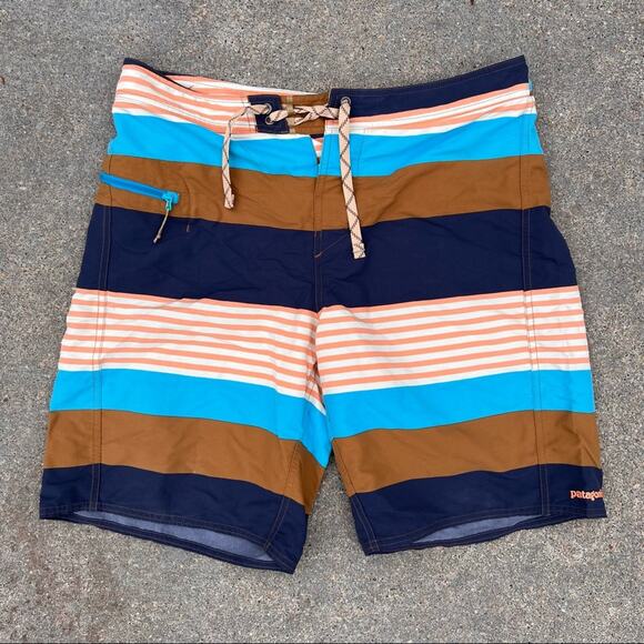 Patagonia size 34 Wavefarer Board Shorts brown blue stripe swim trunks - Picture 1 of 4